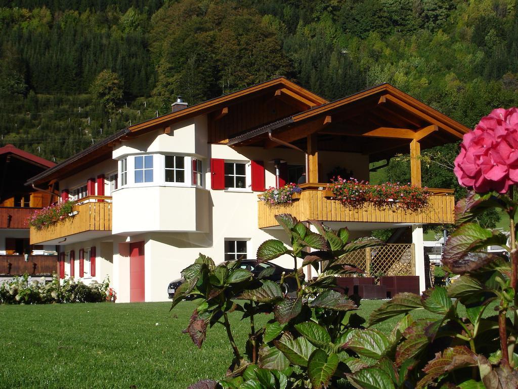 Haus Telisia Apartment Klosterle am Arlberg ภายนอก รูปภาพ