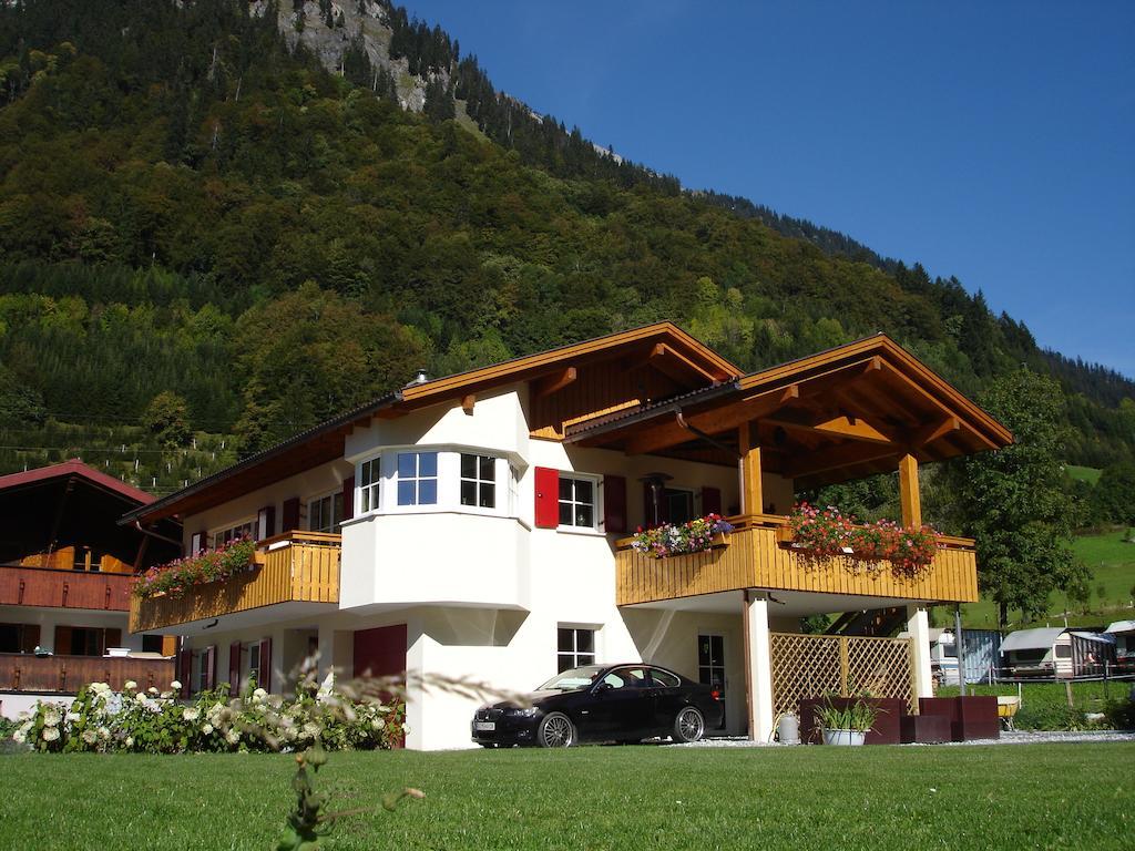 Haus Telisia Apartment Klosterle am Arlberg ภายนอก รูปภาพ