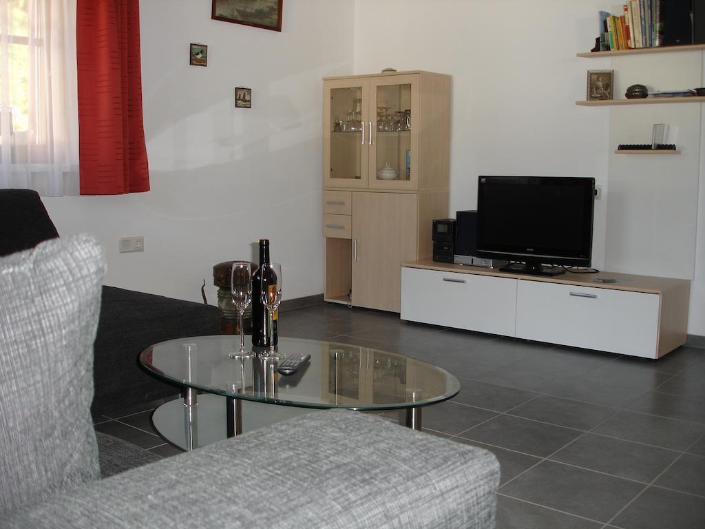 Haus Telisia Apartment Klosterle am Arlberg ห้อง รูปภาพ
